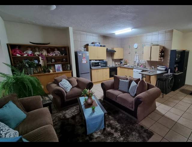 2 BEDROOM TOWNHOUSE FOR SALE IN BRAKPAN NORTH